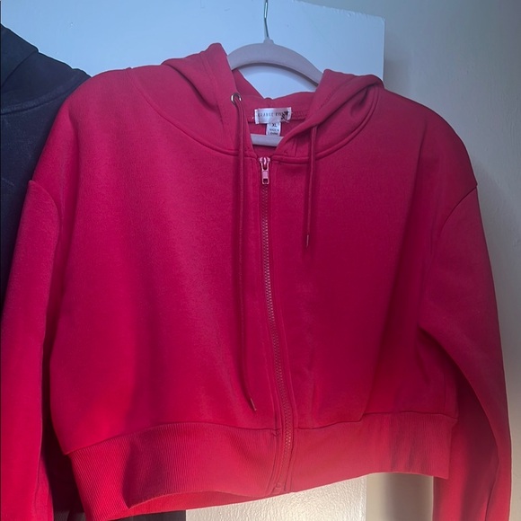 Cropped Hoodies Set - Picture 3 of 4